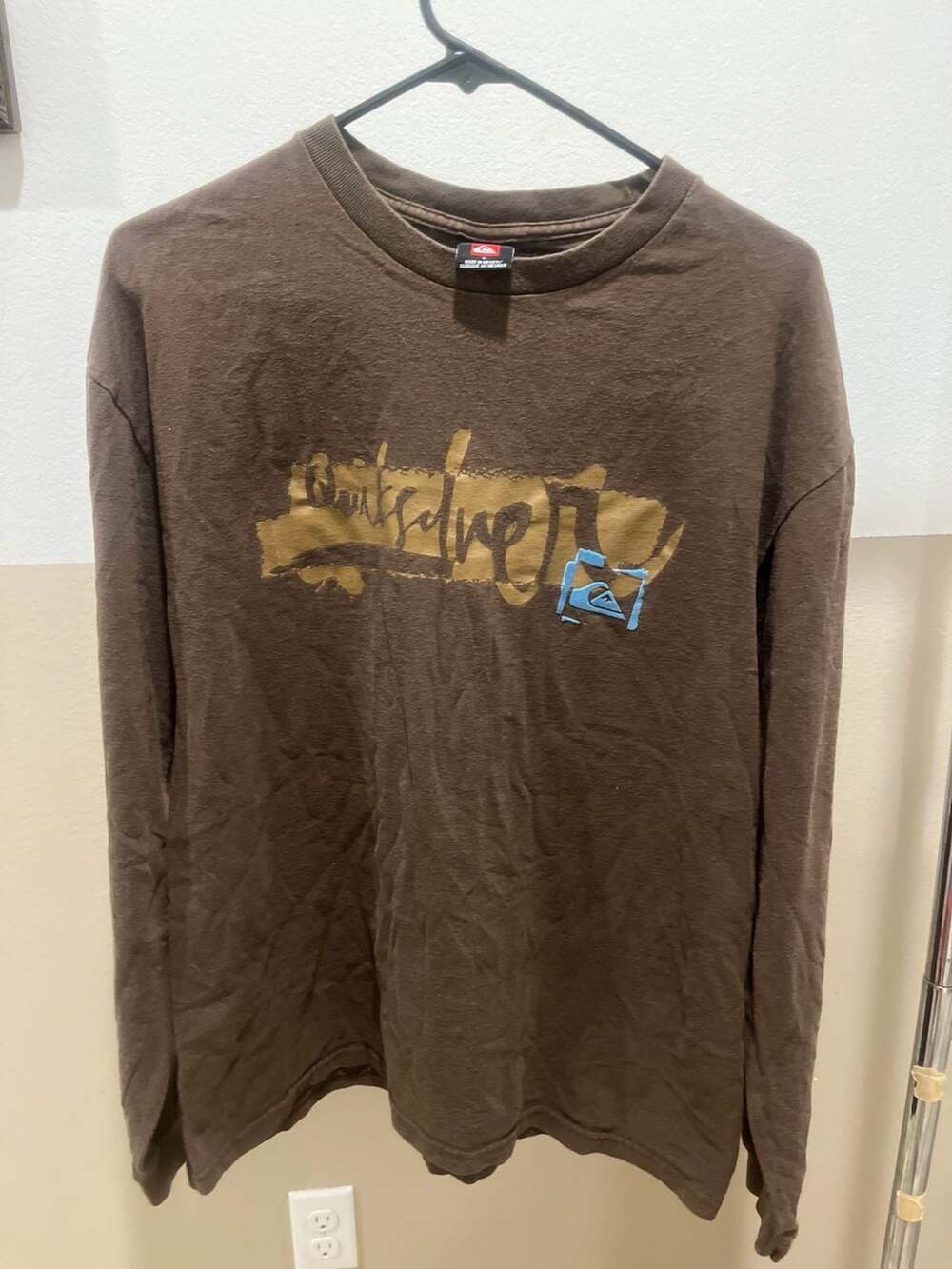 Vintage Quiksilver Brown Long Sleeve Graphic Surf Logo T-Shirt